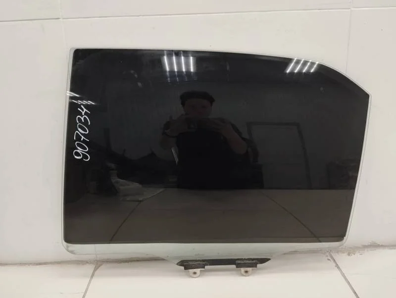 Стекло двери задней левой Mitsubishi Lancer 9  (CS/Classic) 2000-2011