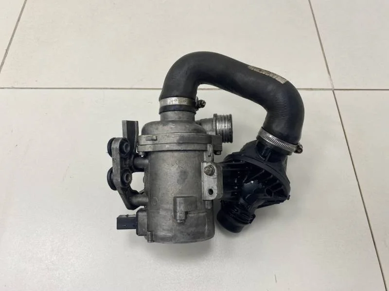 Насос водяной (помпа) BMW X3 F25 2010-2017