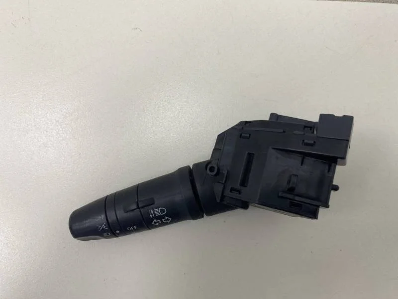 Переключатель поворотов подрулевой Nissan Primera (P12) 2002-2007