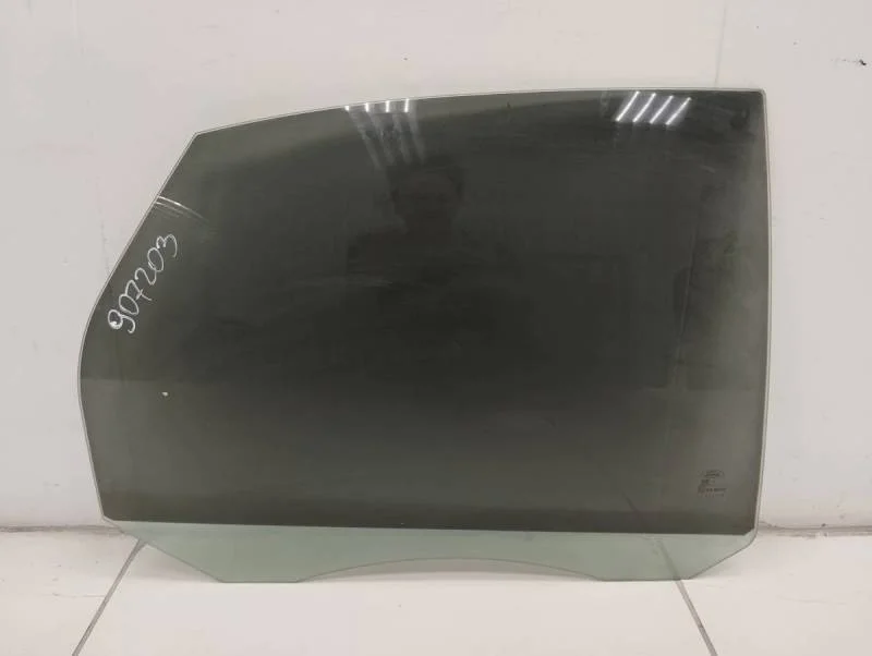 Стекло двери задней правой Ford Focus 2 (DA) 2005-2008