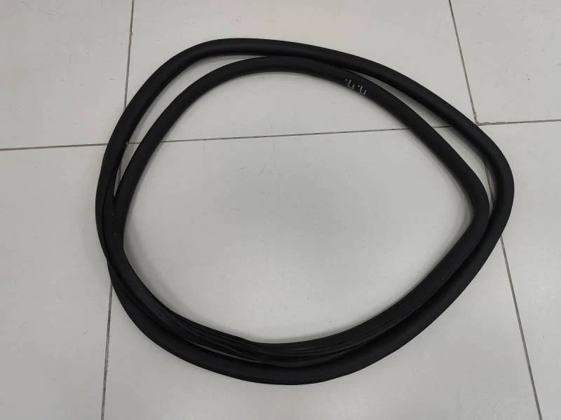 Уплотнитель проема двери передней правой Volkswagen Golf 6 (5K) 2009-2013