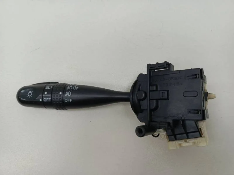 Переключатель поворотов подрулевой Toyota Corolla E120 2001-2007