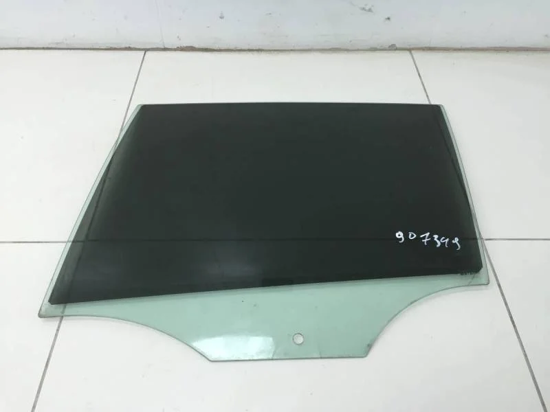 Стекло двери задней левой Volkswagen Golf 6 (5K) 2009-2013