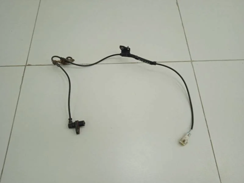 Датчик ABS передний правый Toyota Corolla E120 2001-2007