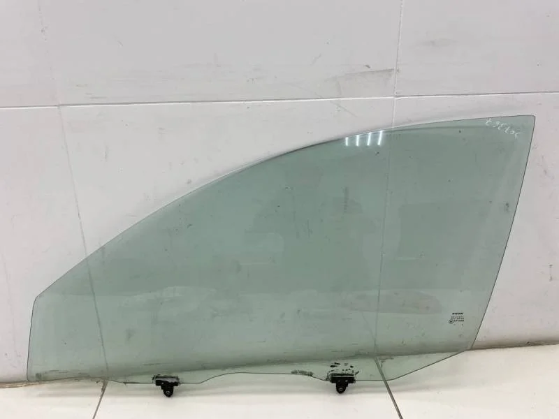 Стекло двери передней левой Nissan Primera (P12) 2002-2007