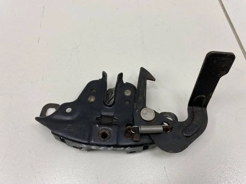 Замок капота Nissan Primera (P12) 2002-2007