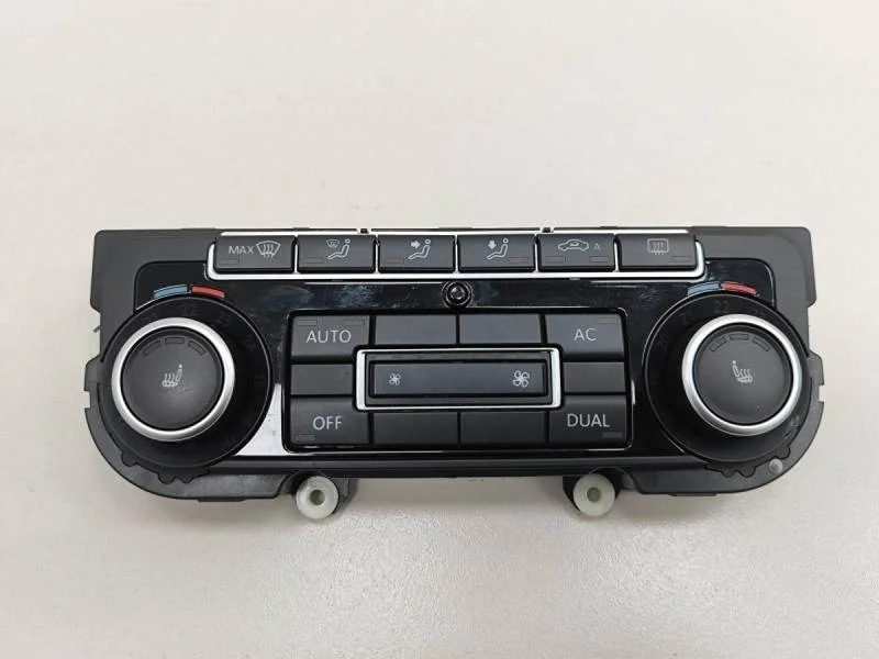 Блок управления климатической установкой Volkswagen Golf 6 (5K) 2009-2013