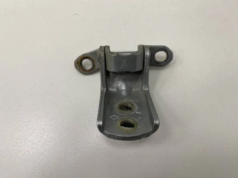 Петля двери задней правой нижняя Nissan Primera (P12) 2002-2007