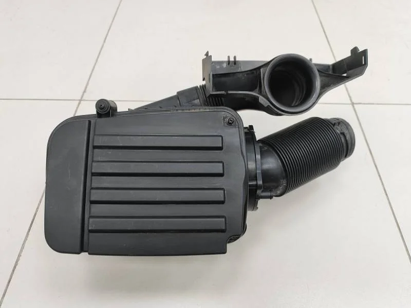 Корпус воздушного фильтра Volkswagen Golf 6 (5K) 2009-2013