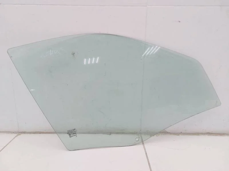 Стекло двери передней правой Fiat Albea 2002-2012