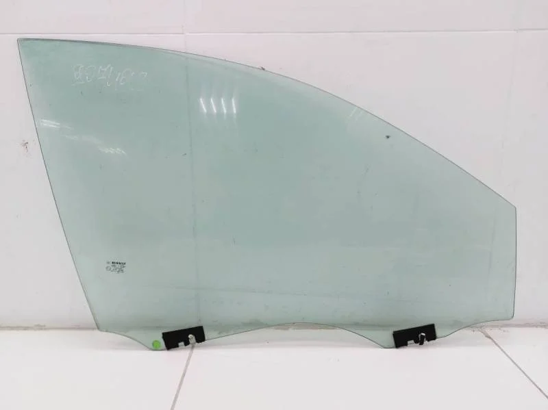 Стекло двери передней правой Renault Megane (2) 2002-2009