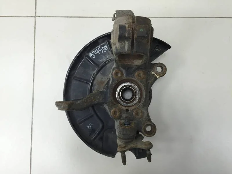 Кулак поворотный передний левый Volkswagen Golf 6 (5K) 2009-2013