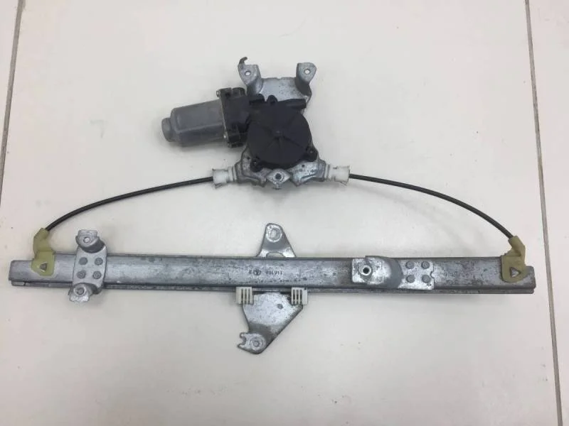 Стеклоподъемник электр. задний левый Nissan Primera (P12) 2002-2007