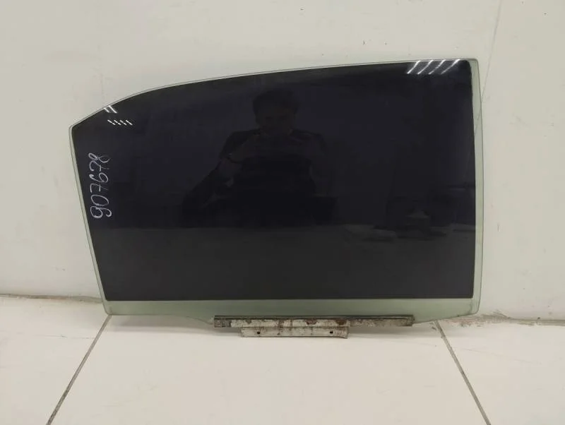 Стекло двери задней правой Toyota Camry (V40) 2006-2011