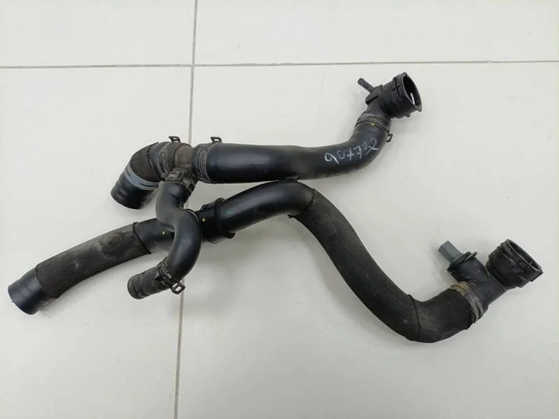 Патрубок радиатора охлаждения Volkswagen Golf 6 (5K) 2009-2013