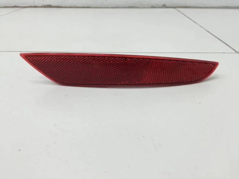 Отражатель в бампер задний правый Volkswagen Golf 6 (5K) 2009-2013