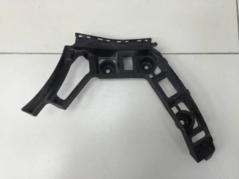 Кронштейн заднего бампера левый Volkswagen Golf 6 (5K) 2009-2013