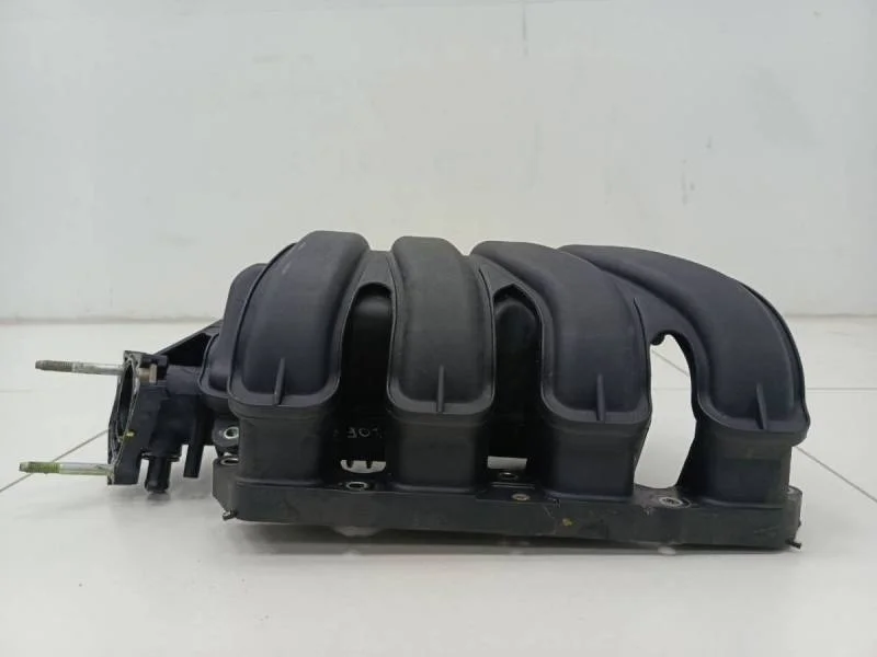 Коллектор впускной Toyota Corolla E120 2001-2007