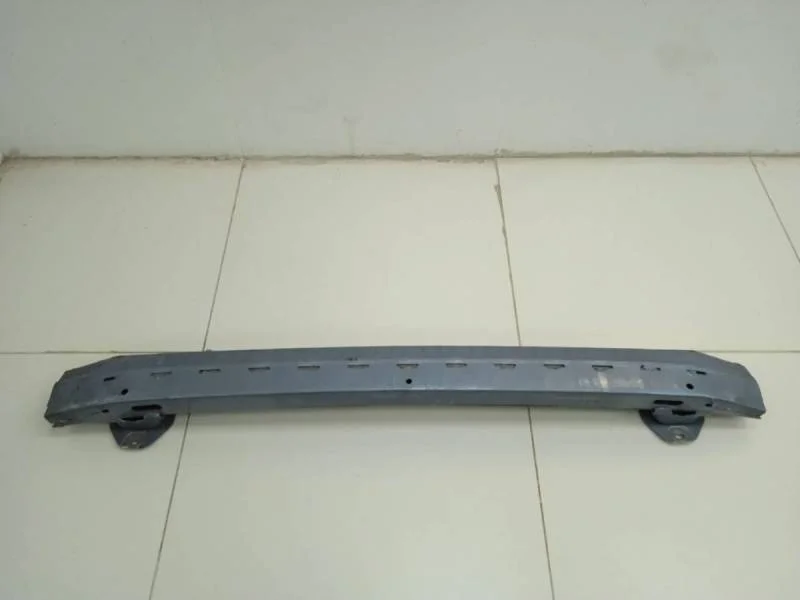 Усилитель заднего бампера Toyota Corolla E120 2001-2007