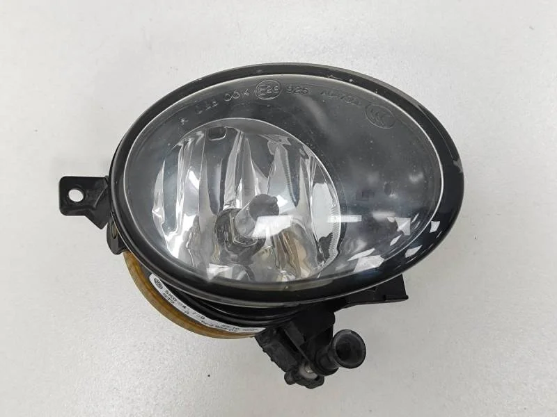 Фара противотуманная правая Volkswagen Golf 6 (5K) 2009-2013