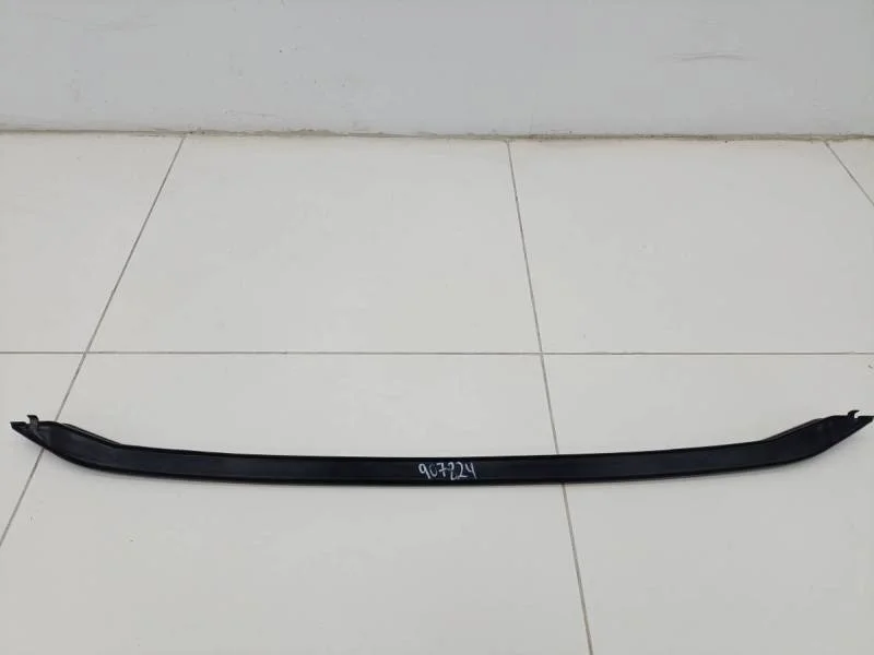 Усилитель переднего бампера Volkswagen Golf 6 (5K) 2009-2013