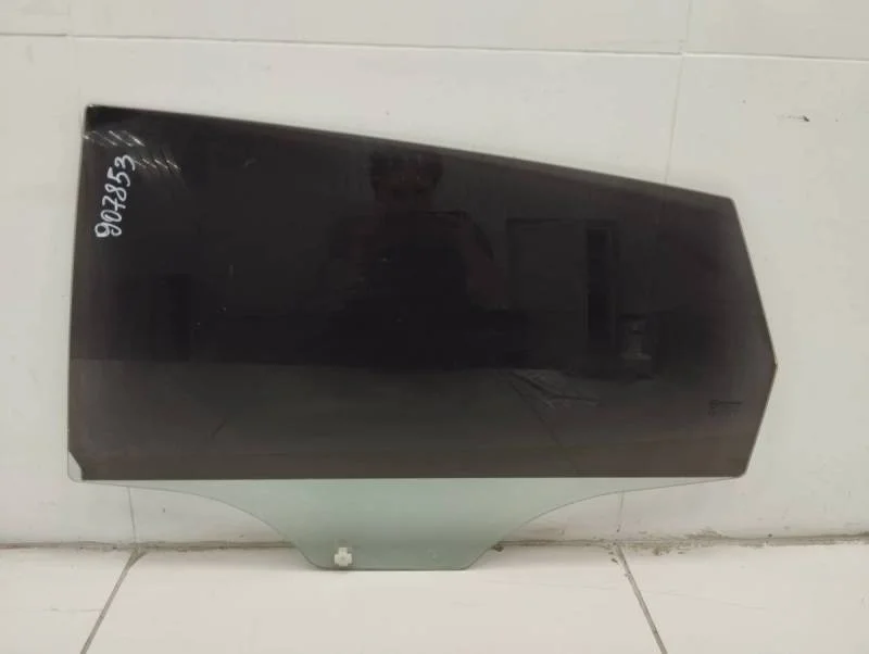 Стекло двери задней левой Hyundai Solaris 2010-2017