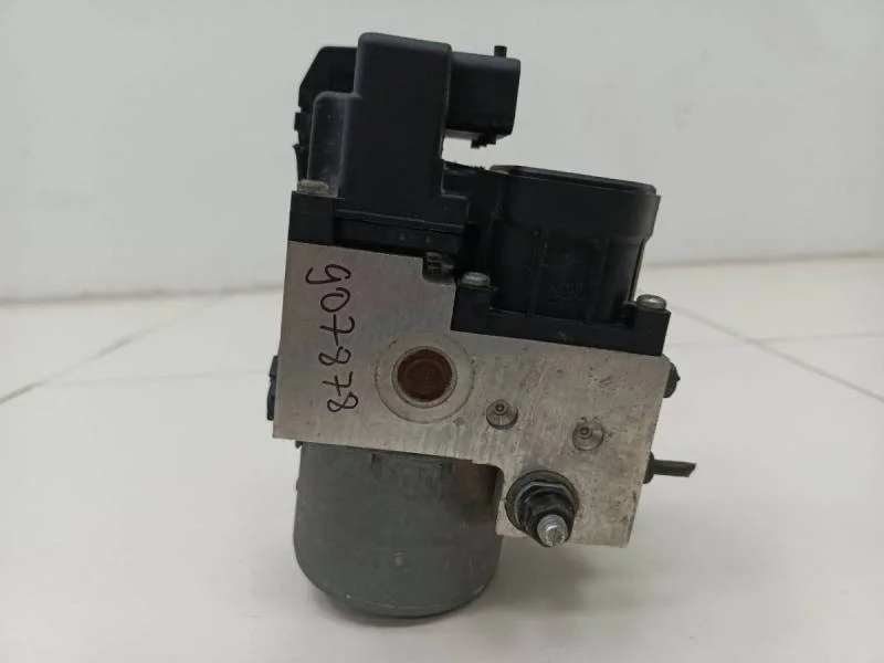 Блок ABS (насос) Toyota Corolla E120 2001-2007