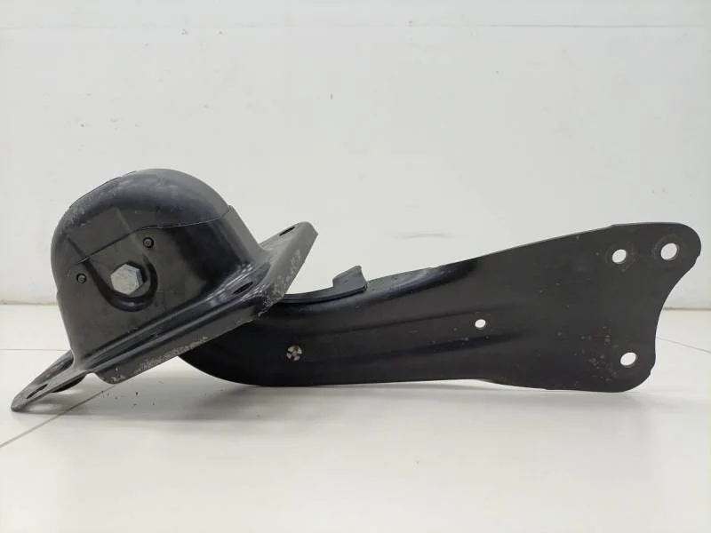 Рычаг задний продольный левый Volkswagen Golf 6 (5K) 2009-2013