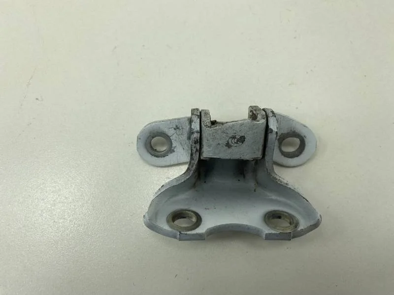 Петля двери передней правой нижняя Toyota Corolla E150 2006-2013