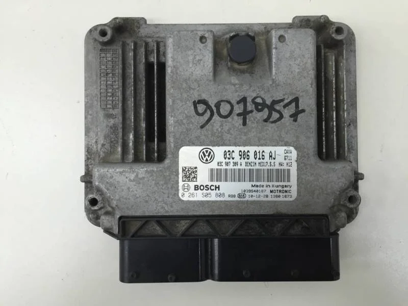 Блок управления двигателем Volkswagen Golf 6 (5K) 2009-2013
