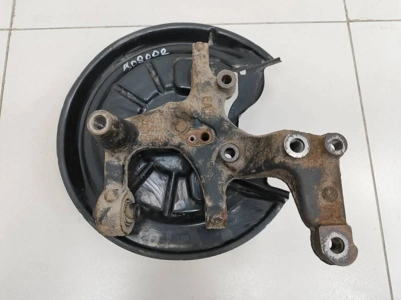 Кулак поворотный задний левый Volkswagen Golf 6 (5K) 2009-2013