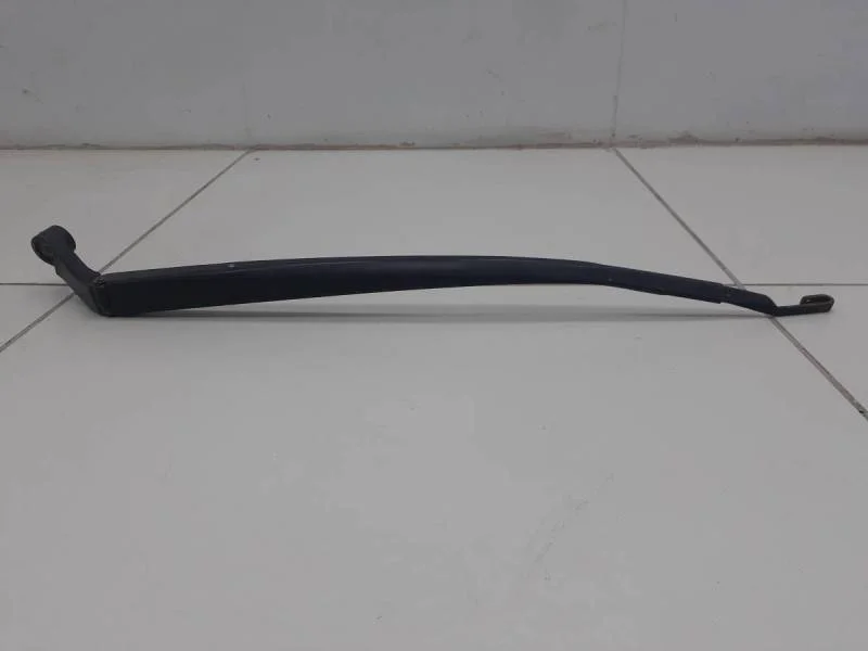 Поводок стеклоочистителя передний правый Toyota Corolla E150 2006-2013