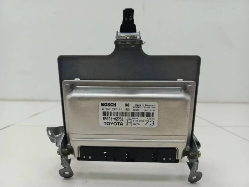 Блок управления двигателем Toyota Corolla E120 2001-2007