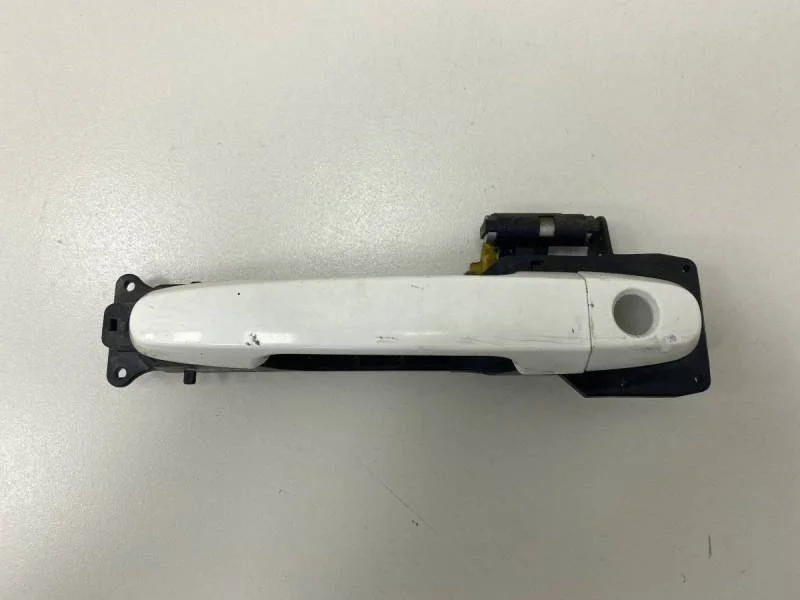 Ручка двери передней наружная левая Toyota Corolla E150 2006-2013