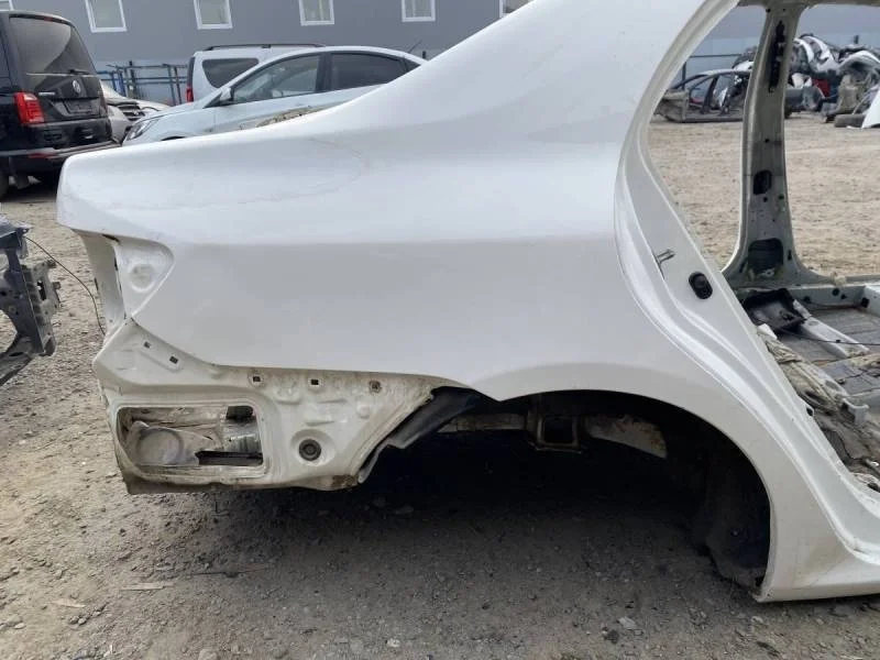 Крыло заднее правое Toyota Corolla E150 2006-2013