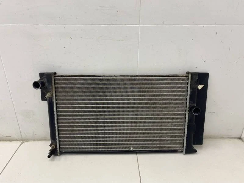 Радиатор охлаждения двигателя Toyota Corolla E150 2006-2013