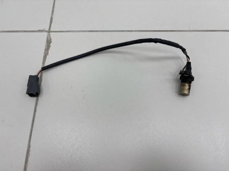 Датчик положения коленвала Toyota Corolla E120 2001-2007