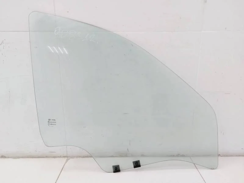 Стекло двери передней правой Renault Logan (1) 2005-2014