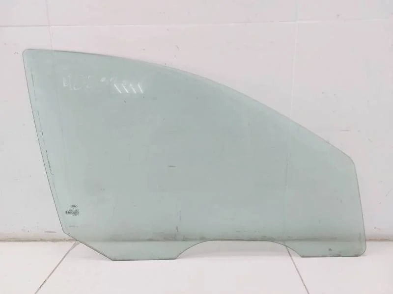 Стекло двери передней правой Ford Focus 1 1998-2004