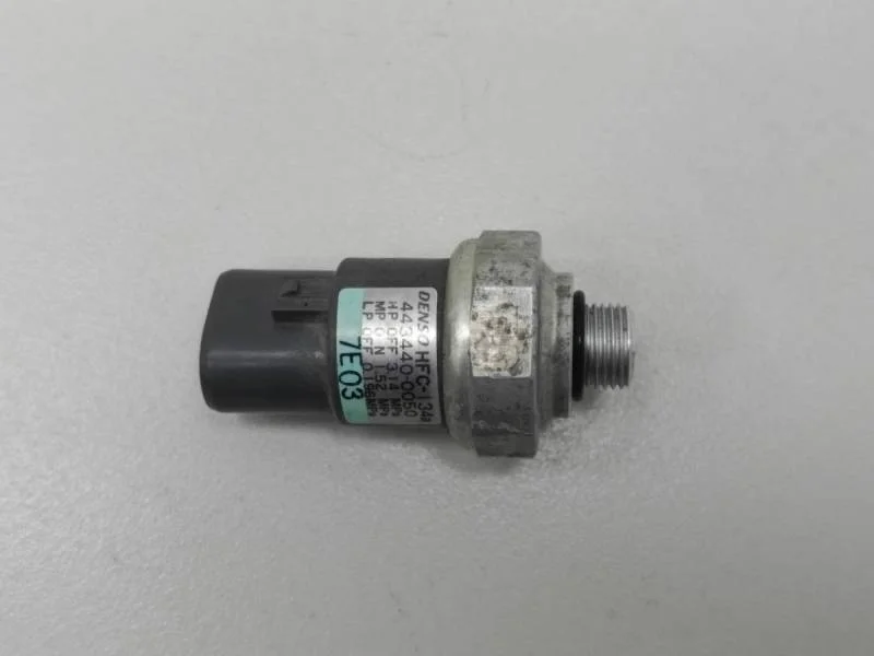 Датчик кондиционера Toyota Corolla E120 2001-2007