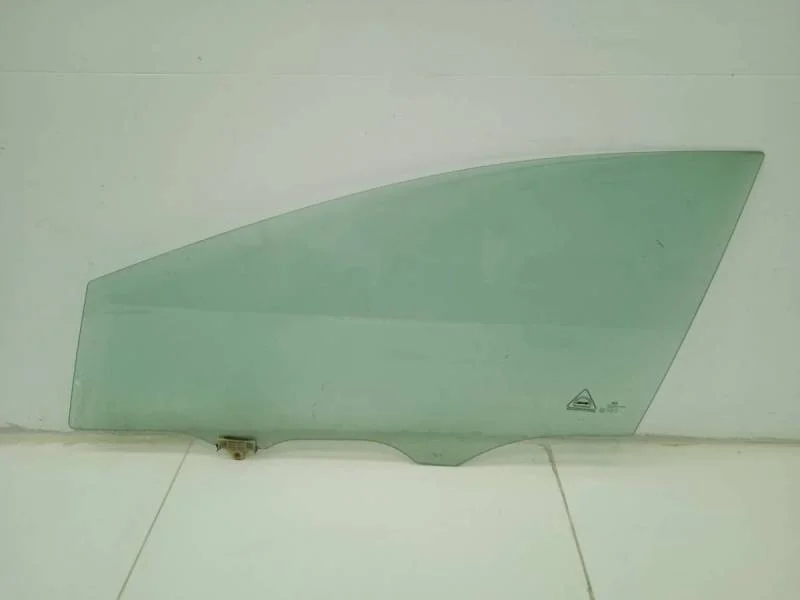 Стекло двери передней левой Kia Ceed (JD) 2012-2018