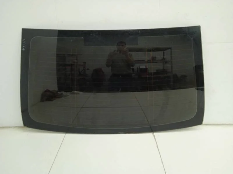Стекло заднее Peugeot 407 2004-2010