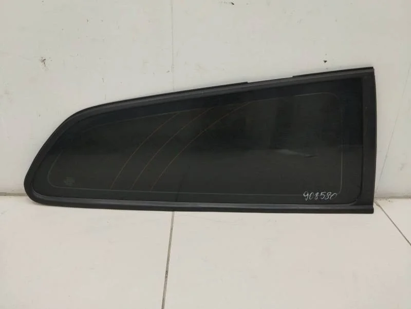 Стекло кузовное глухое левое Volvo C30 (MK) 2006-2013