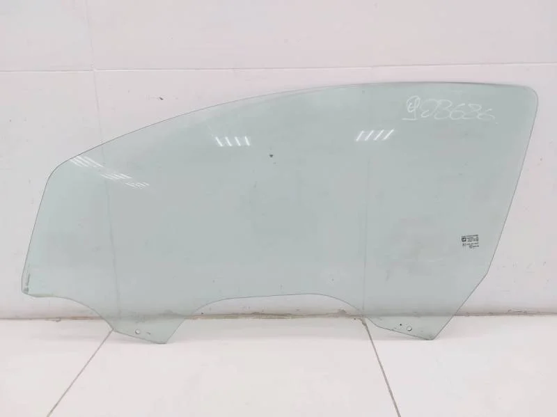Стекло двери передней левой Opel Corsa (D) 2006-2015
