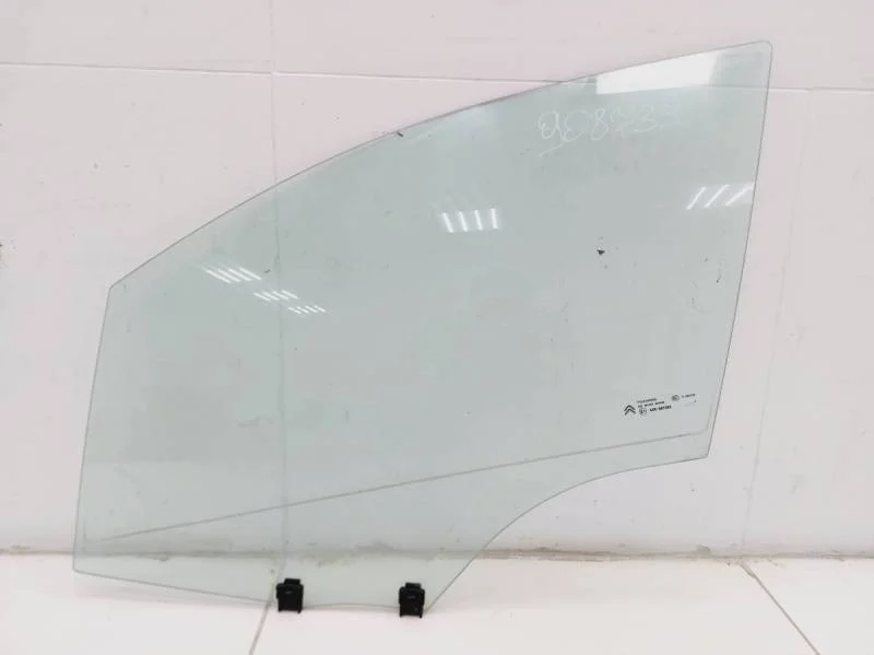 Стекло двери передней правой Citroen C4 2011>