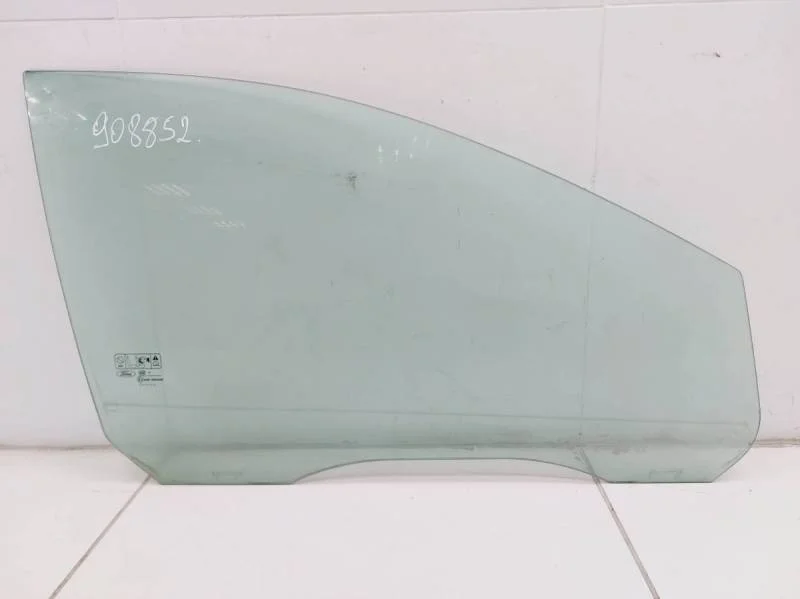 Стекло двери передней правой Ford Focus 2 (DA) 2005-2008