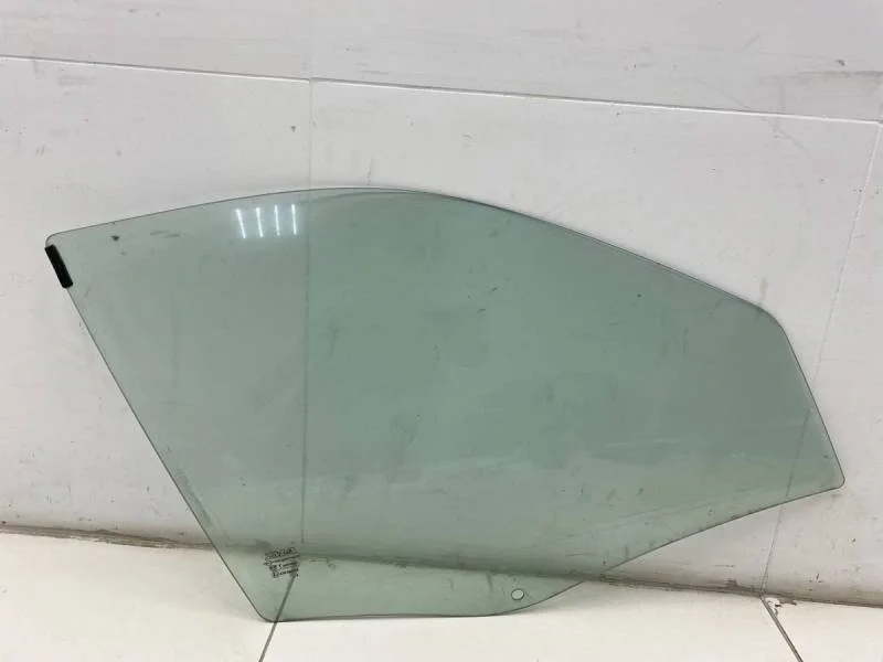 Стекло двери передней правой Fiat Albea 2002-2012