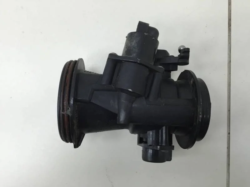 Заслонка дроссельная механическая Renault Sandero 2009-2014