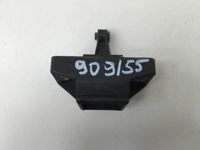 Замок багажника Renault Sandero 2009-2014