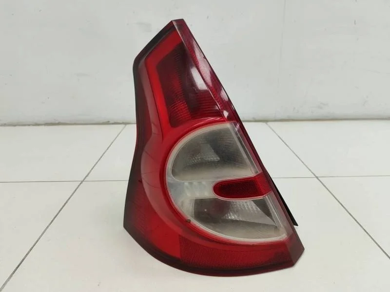 Фонарь задний левый Renault Sandero 2009-2014